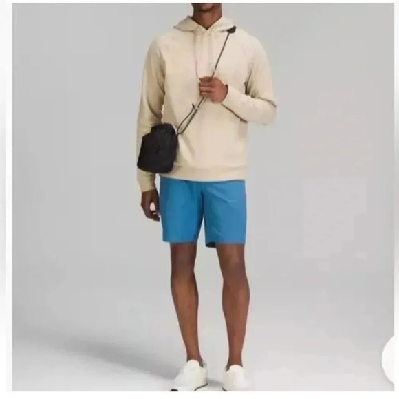 Lululemon Roll Top Crossbody Bag One Size Black Messenger Unisex Adjustable - Picture 2 of 6